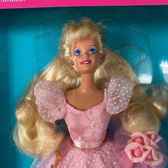 Wedding Day Barbie Lovely Bridesmaid-1990 - Picture 2 of 6